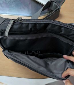 American Tourister Cross Bag