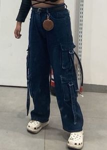 Cargo Jeans And Black Top Combo