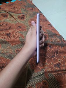 Samsung s20 fe 5g (pink colour)