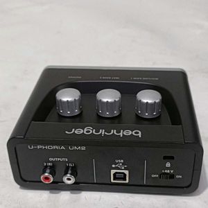 Behringer U-PHORIA UMC22 Audiophile 2x2 USB Audio