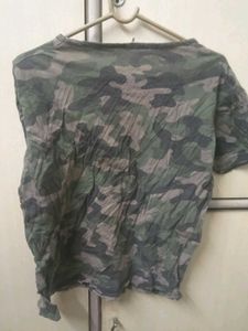Camouflage Print T-shirt