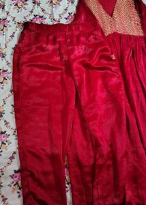 New Elegant Kurta Set from Myntra