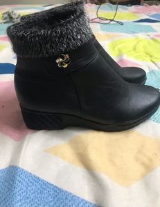 Black Winter Wedge Booties