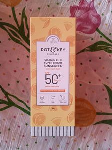 80g  Dot And Key Vitamin C sunscreen