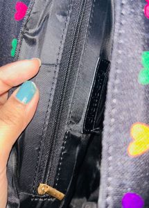 Cute heart sling bag 💚🖤🩶❤️🩷