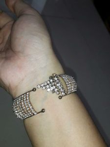 Sparkling Rhinestone Bangle