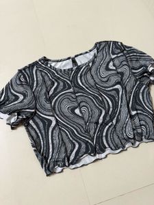 Graphic &amp; Abstract Print Top Bundle Combo Of 2