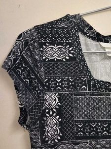 H&amp;M Stretchable Top