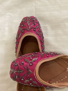 Pink Embellished Juttis