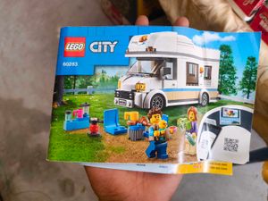 LEGO City Holiday Camper Van (190 Blocks)