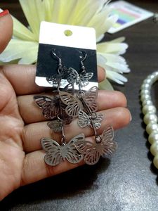 Pearl Necklace &amp; Earrings Set