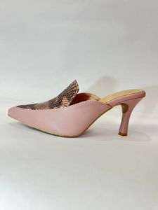 Pointed Animal Textured Peach Heels
