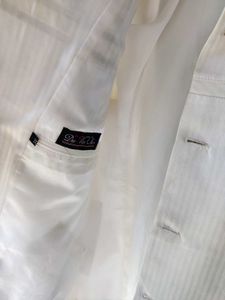 Tailored Off-white Blazer