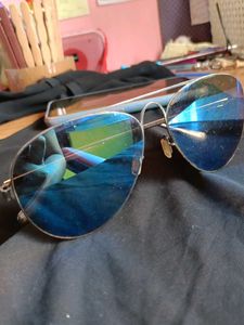 Aviator Sunglasses - Blue Mirrored Lenses