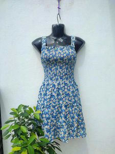 Old Navy Floral Mini Dress🩵