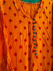 Kurti Pair