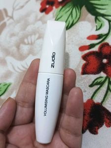 eyeliner and mascara