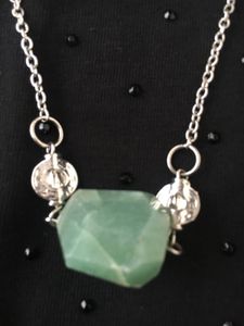 Green faceted Stone Pendant Necklace