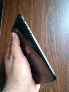 Apple Iphone SE 2020 128 GB INTERNAL