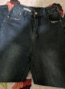 Baggy denim jeans