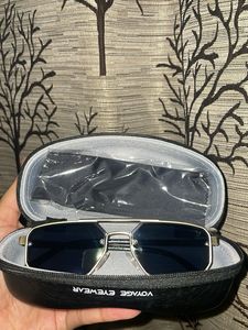 Voyage Eyewear Retro Rectangle Sunglasses