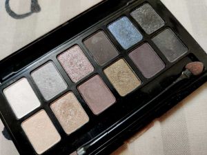Maybelline The Rock Nudes Eyeshadow Palette