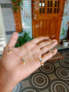 Victorian Ad Stone Invisible Chain Collection