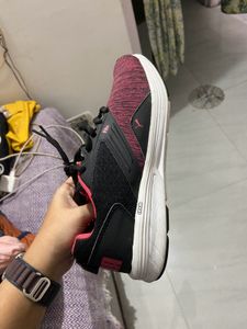 PUMA NRGY Comet IPD Unisex Sports Shoes- UK 5