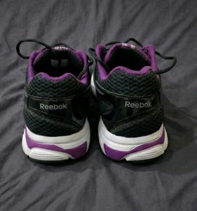 Original Reebok Aztrec 3 Running Shoe Unused