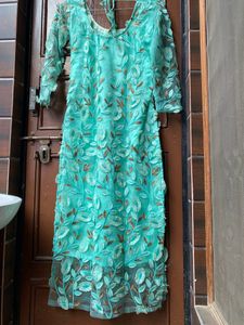 Beautiful Flowers Embroidery Kurta Set