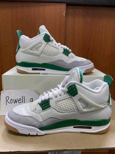 Air Jordan 4 Retro SP Pine Green