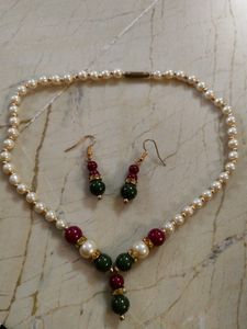 Pearl Set With Earrings