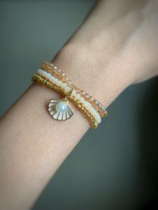 Gold-toned shell charm with pearl  Bracelet ✨
