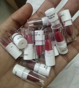 16 Shades Micro-mini Lipsticks Kit