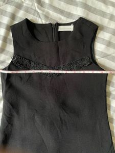 Black Sleeveless Top