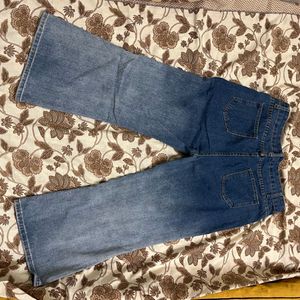 Trendy High-Waisted Flared Jeans