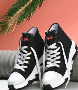 AfroJack Women Black N White Sneakers