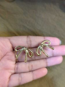 Bow Earings