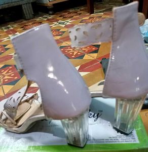 Elegant Heels 👠