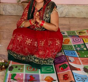 Red Green & Gold Vintage Saree With Blouse