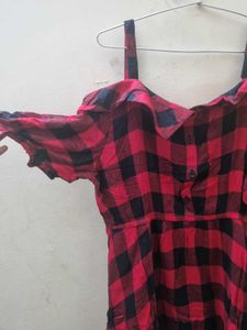 ONLY Off Shoulder Red And Black Dress