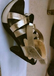 Golden And Black Heels , Looking 😍