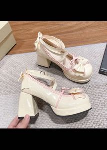 fairy tale bow heel
