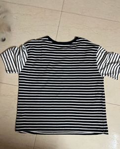 Black &amp; White Women T-shirt