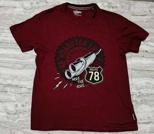 Roundneck Tshirt