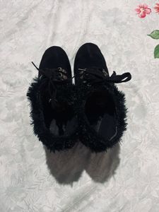 Black Fur Trim Boots