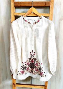 Embroidered off White Top size-40