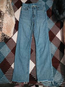 Straight Fit Denim Jeans - Hight Waist