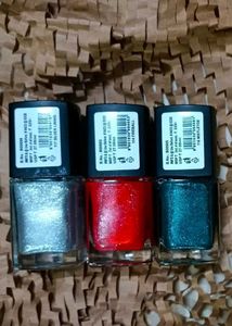 Lakme Absolute Nail Polish Set