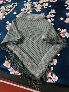 Cozy Green Poncho with Fur Trim